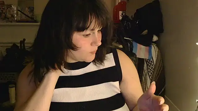 Snapshot of PeakoBunny chatting on 18, 11, 2025 PeakoBunny online show from 18, 11, 2025