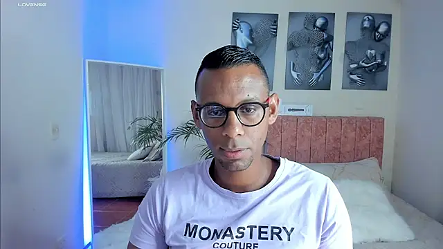 Snapshot of KingEdward_ chatting on 4, 10, 2025 KingEdward online show from 4, 10, 2025