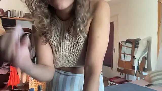 ShakiraLuxorinee online show from 21, 9, 2025