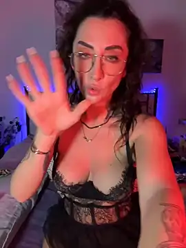 nikkaanderic online show from 16, 4, 2026