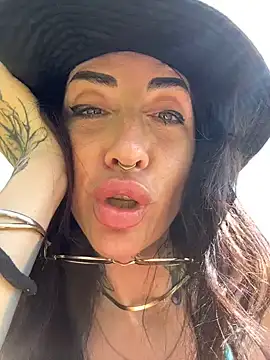 nikkaanderic online show from 29, 5, 2026