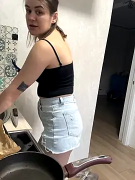 Snapshot of Risky-Flower chatting on 21, 9, 2025 Risky-Flower online show from 21, 9, 2025