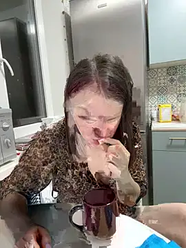 Snapshot of Risky-Flower chatting on 15, 12, 2025 Risky-Flower online show from 15, 12, 2025