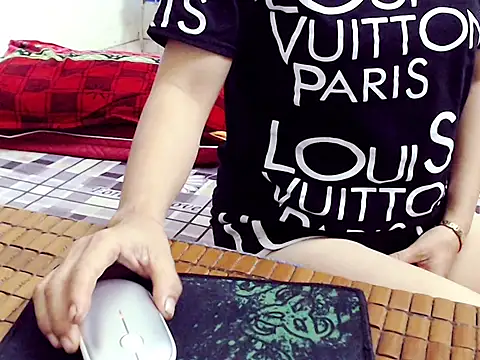 Snapshot of Ami_8x chatting on 21, 10, 2025 Ami 8x online show from 21, 10, 2025