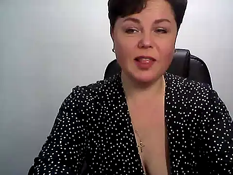 EllaLove2277 online show from 24, 11, 2025