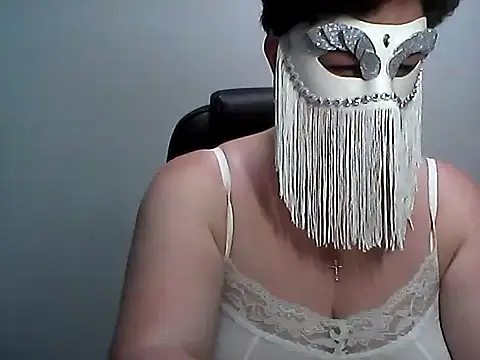 EllaLove2277 online show from 25, 6, 2026