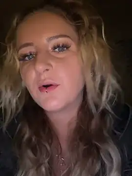 Snapshot of Lyra_XX chatting on 27, 6, 2026 Lyra XX online show from 27, 6, 2026