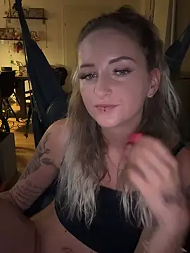 Snapshot of Lyra_XX chatting on 1, 7, 2026 Lyra XX online show from 1, 7, 2026