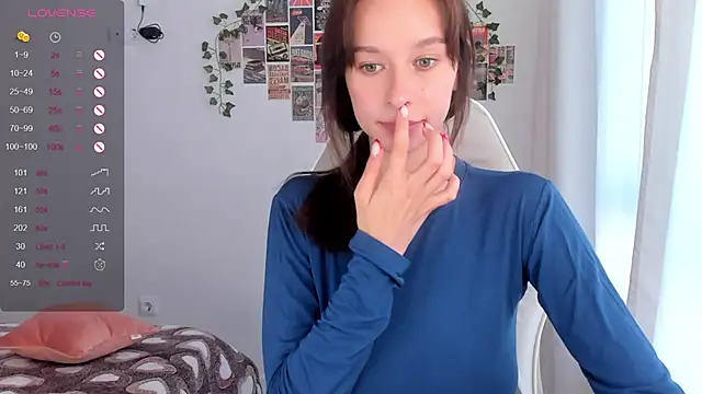 Snapshot of _Alissaa chatting on 1, 10, 2025 Alissaa online show from 1, 10, 2025