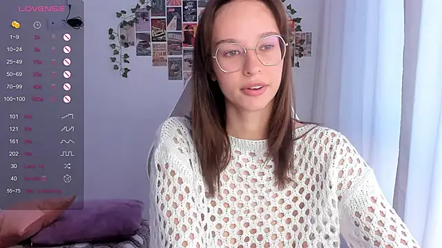 Snapshot of _Alissaa chatting on 6, 10, 2025 Alissaa online show from 6, 10, 2025