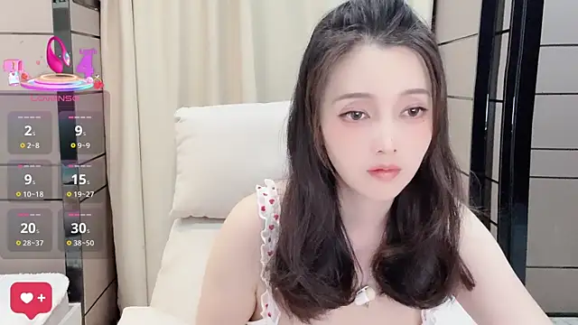 Snapshot of _Ling_Ling chatting on 14, 10, 2025 Ling Ling online show from 14, 10, 2025