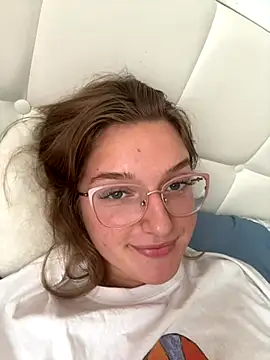 Bellatrisssaa online show from 13, 9, 2025