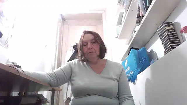 Snapshot of AnnaLive570 chatting on 22, 4, 2026 AnnaLive570 online show from 22, 4, 2026