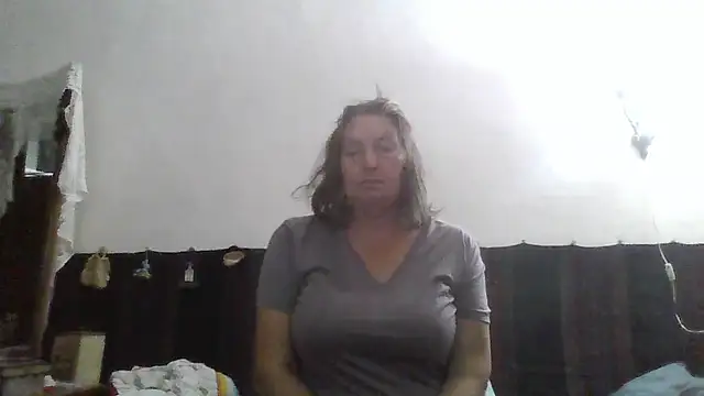 Snapshot of AnnaLive570 chatting on 10, 7, 2026 AnnaLive570 online show from 10, 7, 2026
