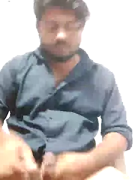 Snapshot of urhotboymeet chatting on 28, 11, 2025 urhotboymeet online show from 28, 11, 2025