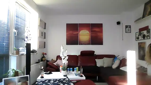 Snapshot of hellgirl1980 chatting on 15, 10, 2025 hellgirl1980 online show from 15, 10, 2025