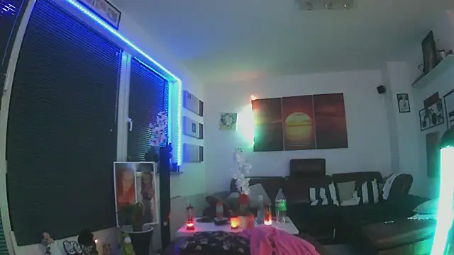 Snapshot of hellgirl1980 chatting on 26, 10, 2025 hellgirl1980 online show from 26, 10, 2025