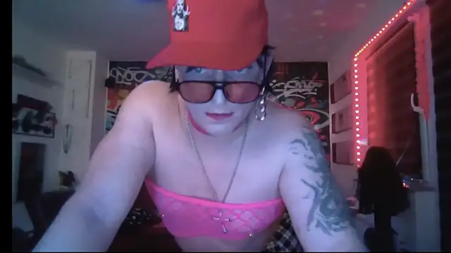 hellgirl1980 online show from 18, 5, 2026