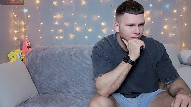 SheldonAndKaren online show from 14, 12, 2025