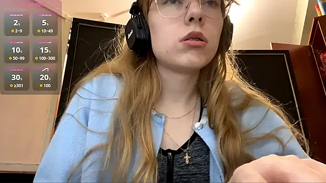 Snapshot of LouieRutt chatting on 9, 9, 2025 LouieRutt online show from 9, 9, 2025