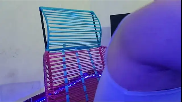 Snapshot of ErickWalton chatting on 1, 11, 2025 ErickWalton online show from 1, 11, 2025