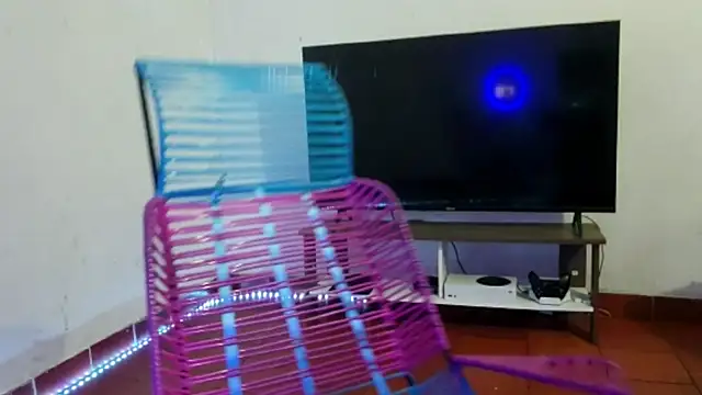 Snapshot of ErickWalton chatting on 4, 11, 2025 ErickWalton online show from 4, 11, 2025