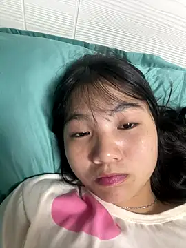 Emlyly-18 online show from 7, 10, 2025