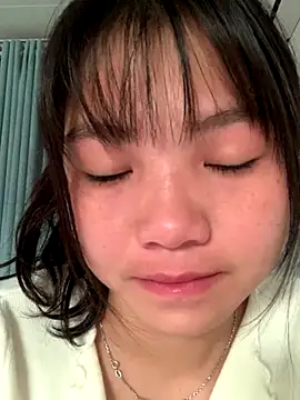 Emlyly-18 online show from 14, 11, 2025