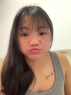 Emlyly-18 online show from 22, 11, 2025