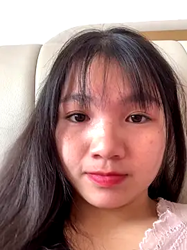 Emlyly-18 online show from 14, 12, 2025