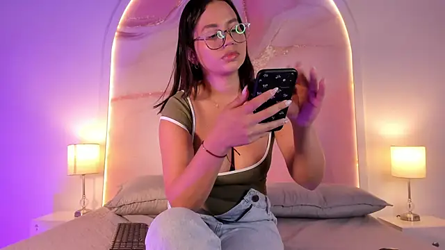 Snapshot of maria_gil chatting on 19, 5, 2026 maria gil online show from 19, 5, 2026