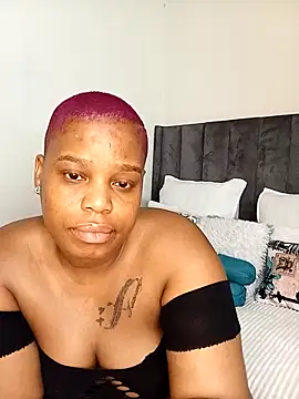 Snapshot of ThickAmy chatting on 11, 9, 2025 ThickAmy online show from 11, 9, 2025