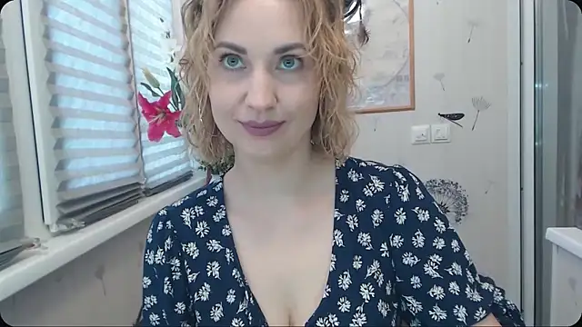 Snapshot of KatrinAlluring chatting on 24, 9, 2025 KatrinAlluring online show from 24, 9, 2025