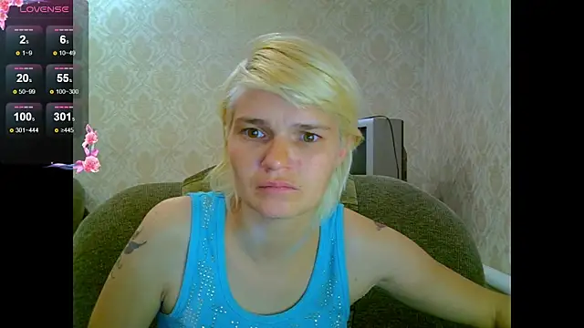 Snapshot of SaraSnow_ chatting on 7, 11, 2025 SaraSnow online show from 7, 11, 2025