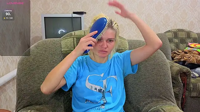 Snapshot of SaraSnow_ chatting on 16, 12, 2025 SaraSnow online show from 16, 12, 2025