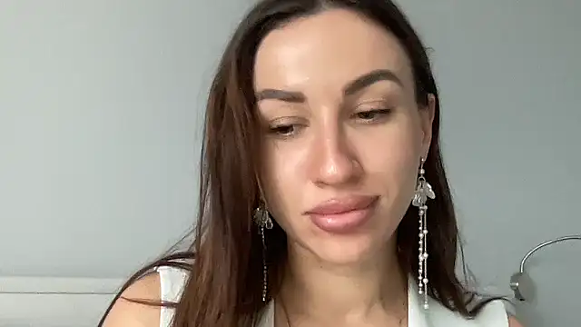 Ilayrisse online show from 10, 11, 2025