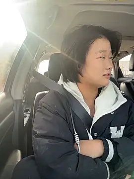 Snapshot of Fengbaby-555 chatting on 28, 11, 2025 Fengbaby-555 online show from 28, 11, 2025