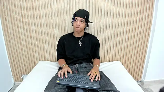 Snapshot of MARSHALL_SPENCER chatting on 22, 9, 2025 MARSHALL SPENCER online show from 22, 9, 2025