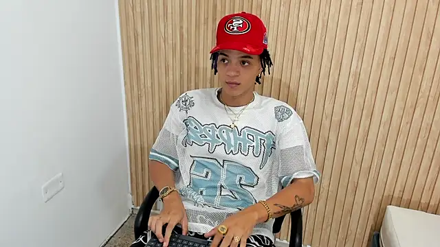 Snapshot of MARSHALL_SPENCER chatting on 18, 10, 2025 MARSHALL SPENCER online show from 18, 10, 2025