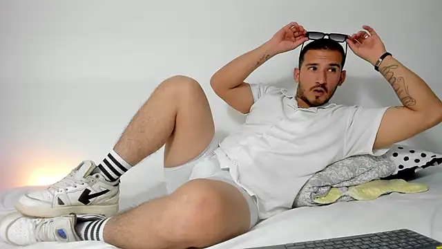 estivii online show from 2, 11, 2025