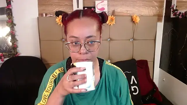 MIA  SPENCER online show from 21, 4, 2026