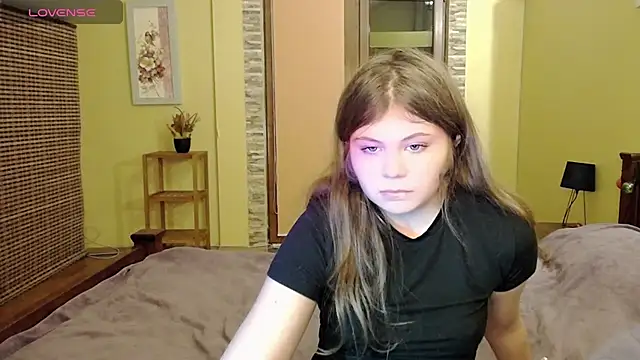 Snapshot of Lilly_Jess chatting on 8, 10, 2025 Lilly Jess online show from 8, 10, 2025