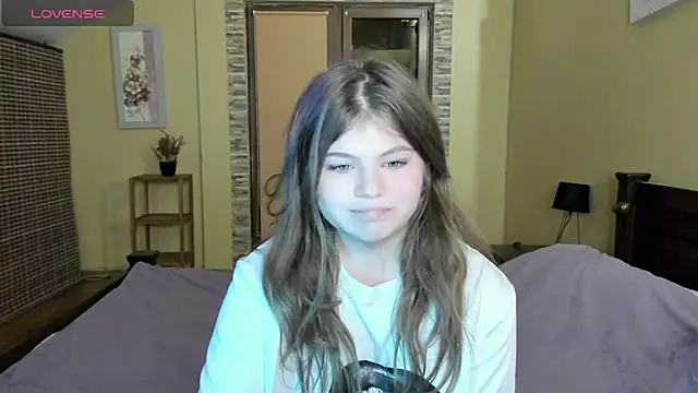 Snapshot of Lilly_Jess chatting on 13, 10, 2025 Lilly Jess online show from 13, 10, 2025