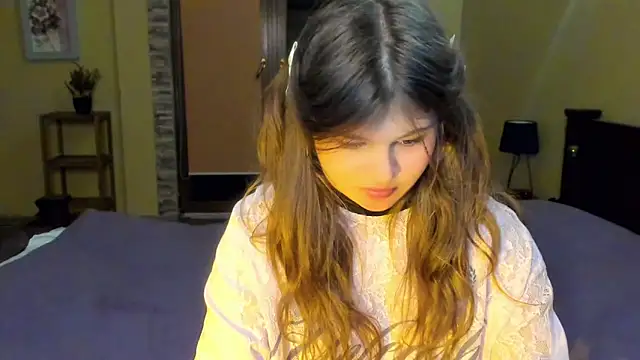 Snapshot of Lilly_Jess chatting on 28, 10, 2025 Lilly Jess online show from 28, 10, 2025