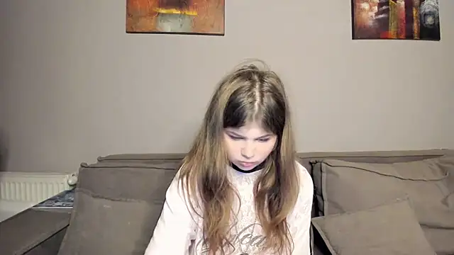 Snapshot of Lilly_Jess chatting on 14, 11, 2025 Lilly Jess online show from 14, 11, 2025