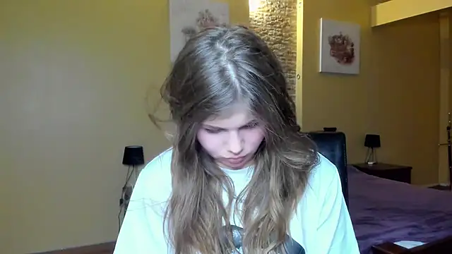 Snapshot of Lilly_Jess chatting on 20, 11, 2025 Lilly Jess online show from 20, 11, 2025