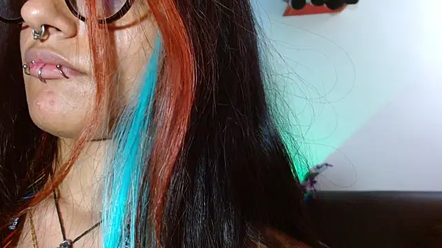 carolinerue online show from 24, 11, 2025