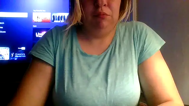 Snapshot of Gabbygade chatting on 17, 9, 2025 Gabbygade online show from 17, 9, 2025