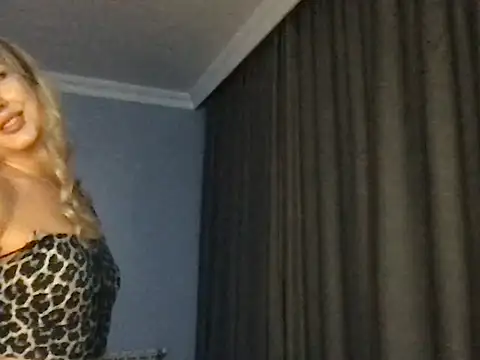 Snapshot of Pyrelissa chatting on 2, 12, 2025 Pyrelissa online show from 2, 12, 2025