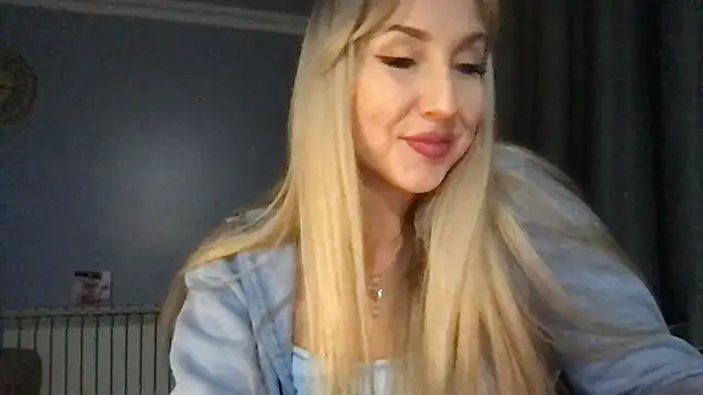 Snapshot of Pyrelissa chatting on 13, 12, 2025 Pyrelissa online show from 13, 12, 2025